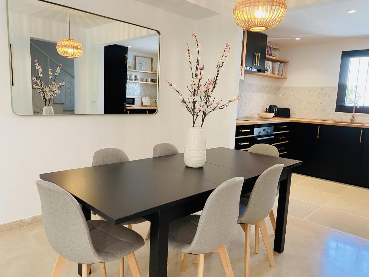 Ferienhaus Escape To Serenity - 3 Bedroom Townhouse By The Sea!