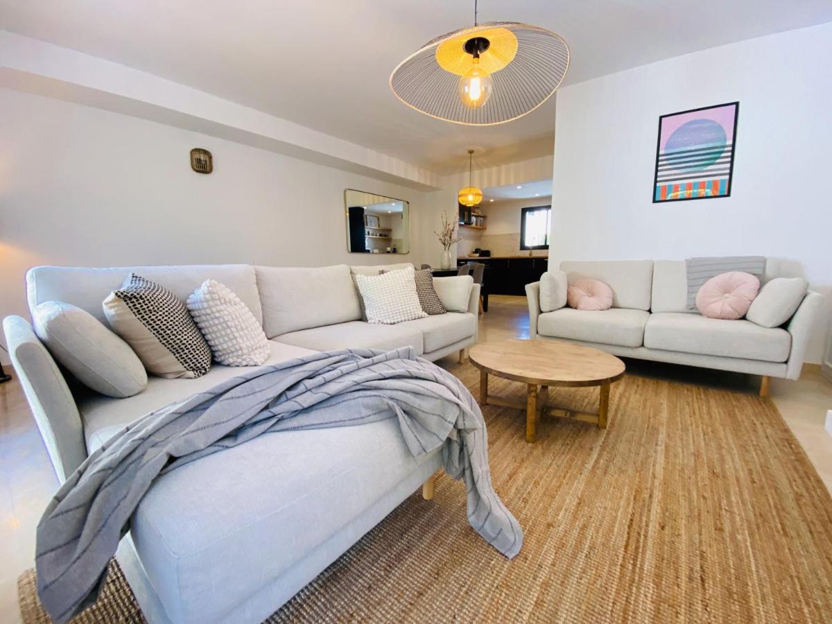 Ferienhaus Escape To Serenity - 3 Bedroom Townhouse By The Sea!